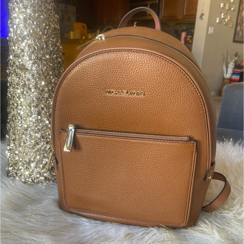 Brand new Michael kors backpack 🎒